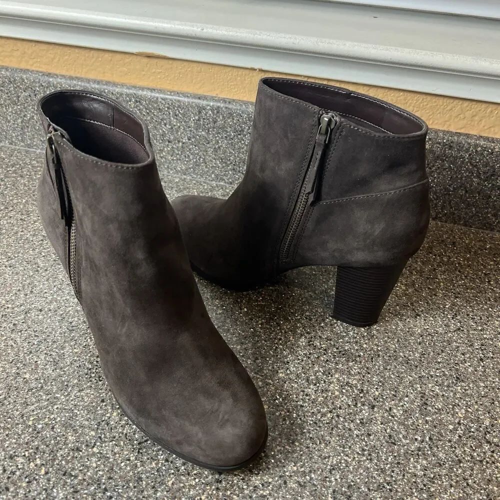 Cole Haan Grand Os. Ankle Bootie Womens Sz 10 B Brown Suede Comfort Casual Boots